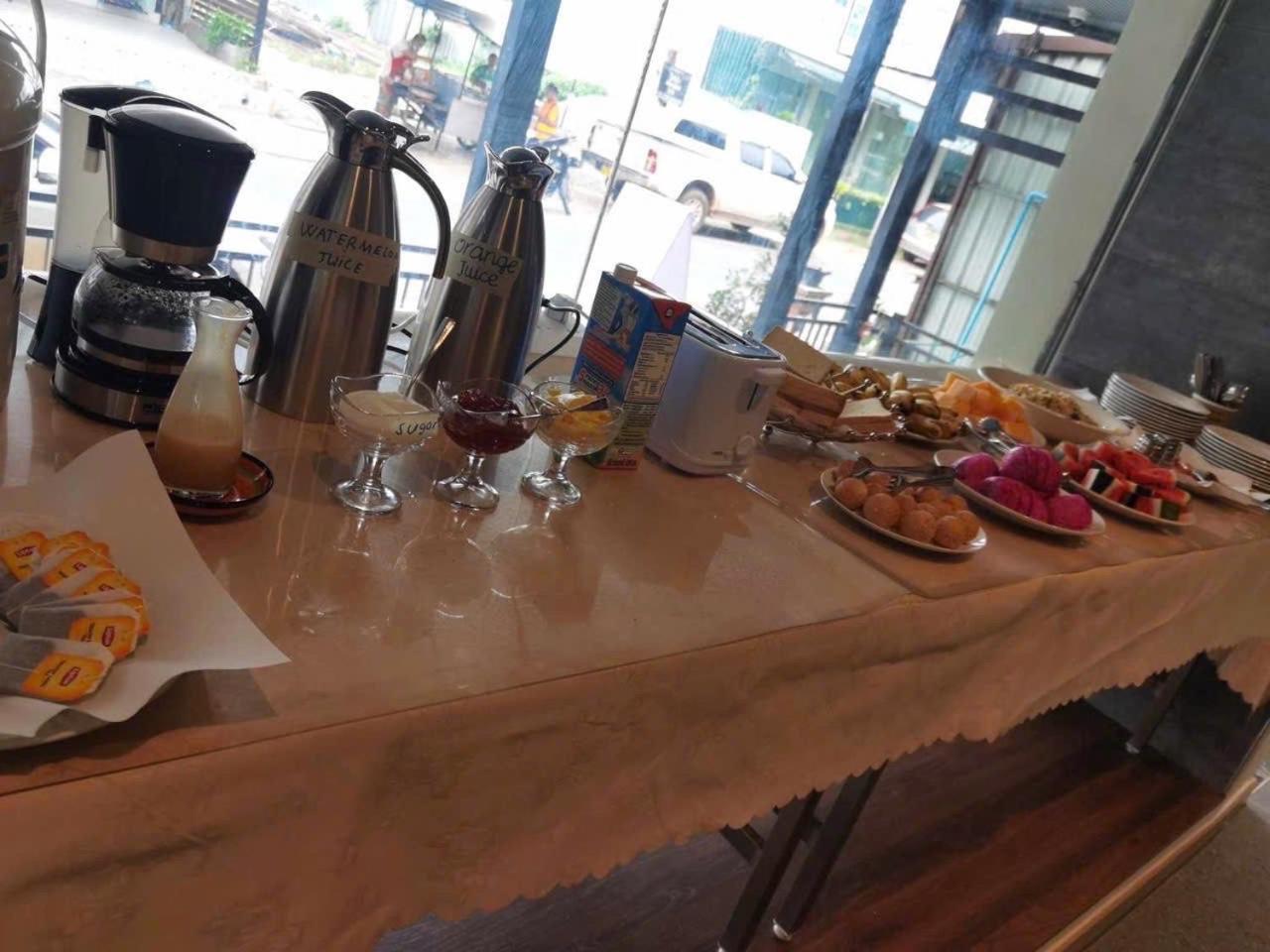 Lucie Hotel Wientian Zewnętrze zdjęcie